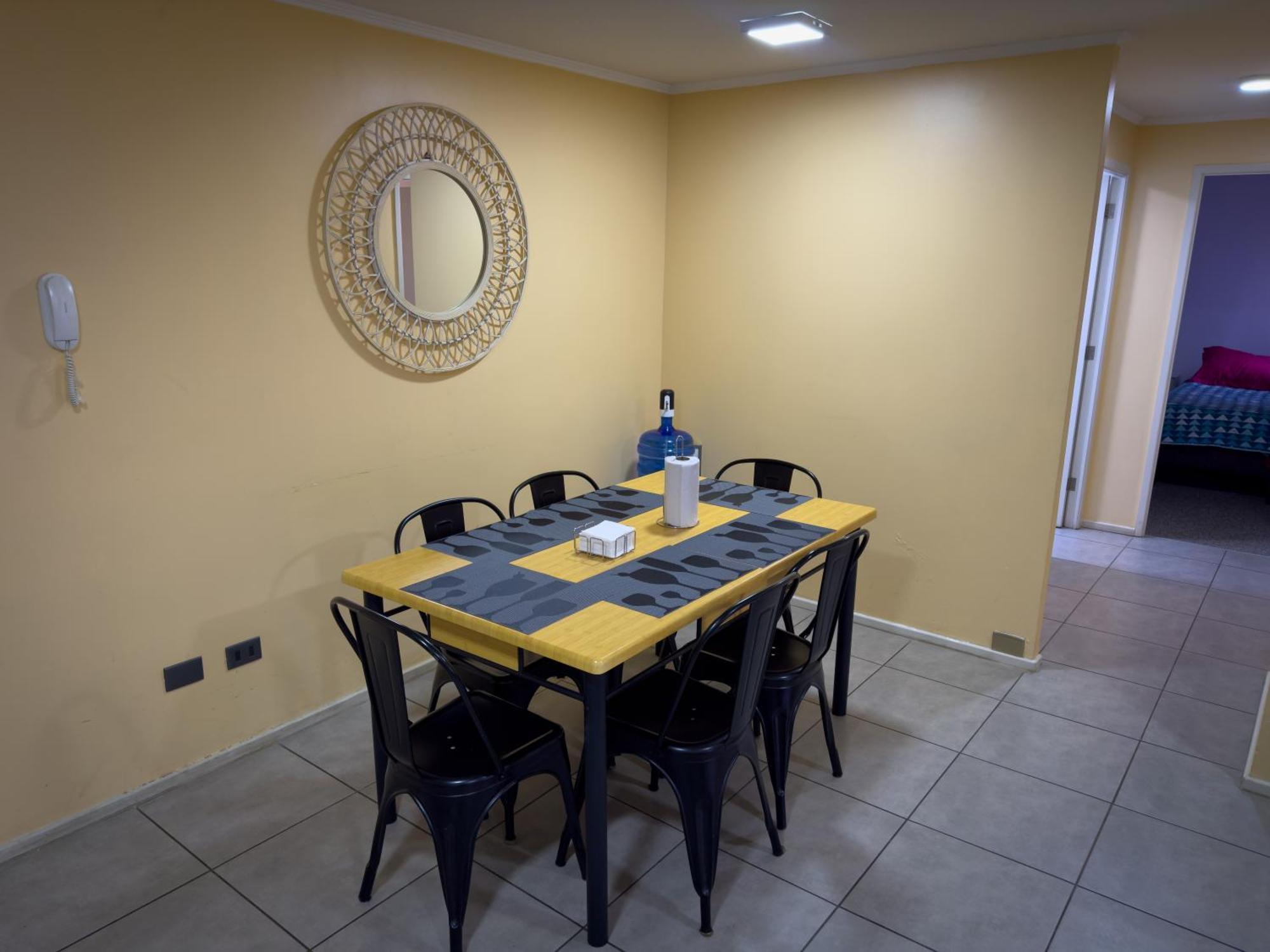 Departamento Centrico Con Estacionamiento